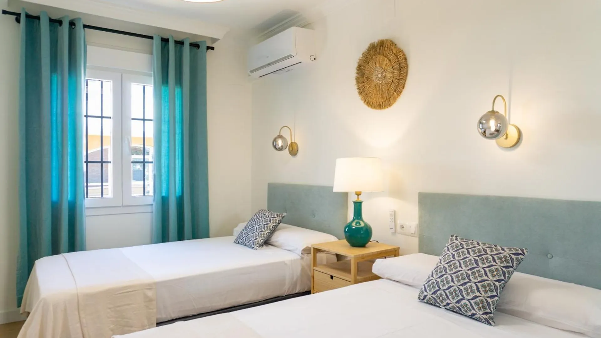 شقة Boutique Flat Sea Views بينالماذينا